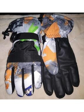 3M Thinsulate SIZE M Ski Gloves Unisex Cold front Tech Wear FREE SHIP Waterproof